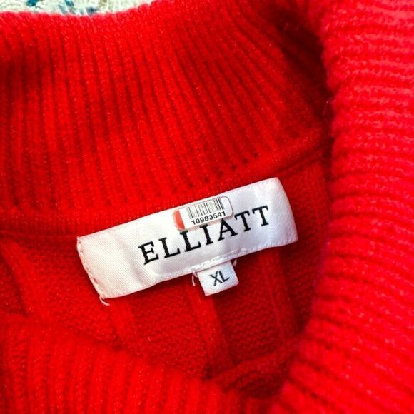 Elegant Red Sleeveless Dress - Picture 3 of 7